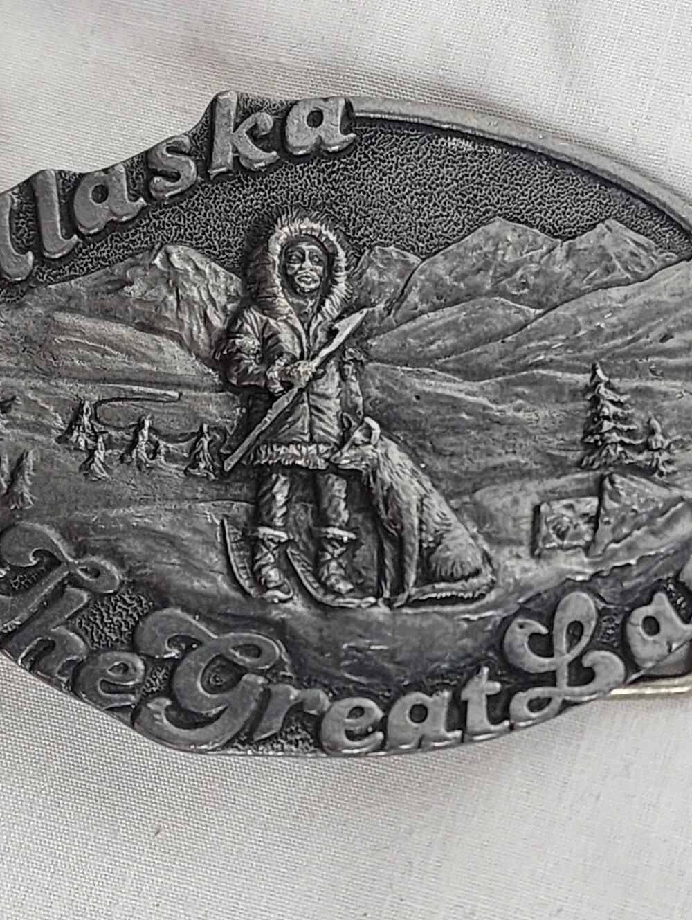 Siskiyou Alaska The Great Land Oval Metal Belt Buckle - Silver Tone Pewter 1980s